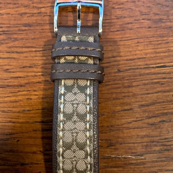 Coach Signature Ladies Watch, Nice - Picture 6 of 14